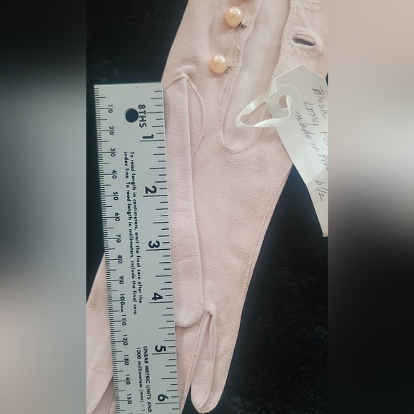 Prestine Vintage "Opera 22- Opera Length Gloves. - Picture 8 of 9